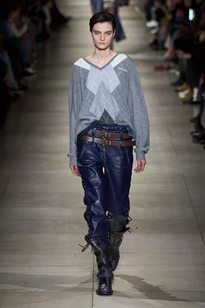 Look 43